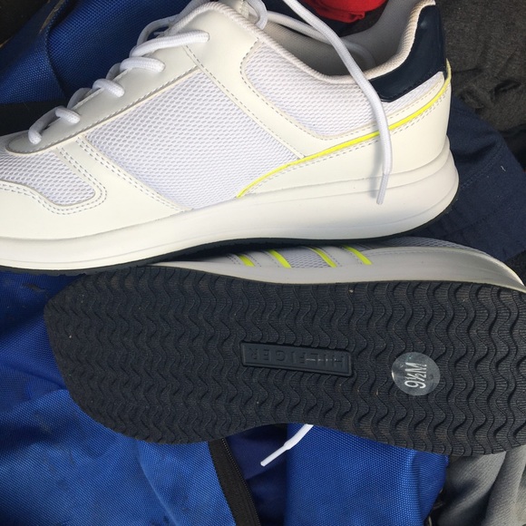 Tommy Hilfiger sneakers 9 1/2 mens - Picture 1 of 2